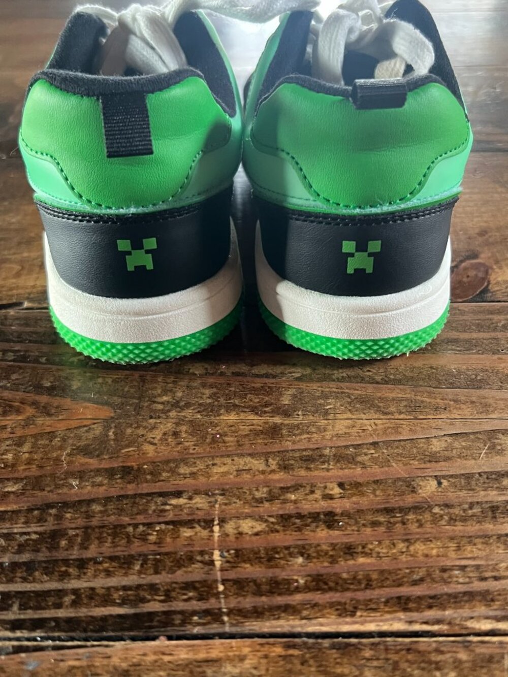 Childs Size 1 Minecraft shoes - Picture 5 of 6
